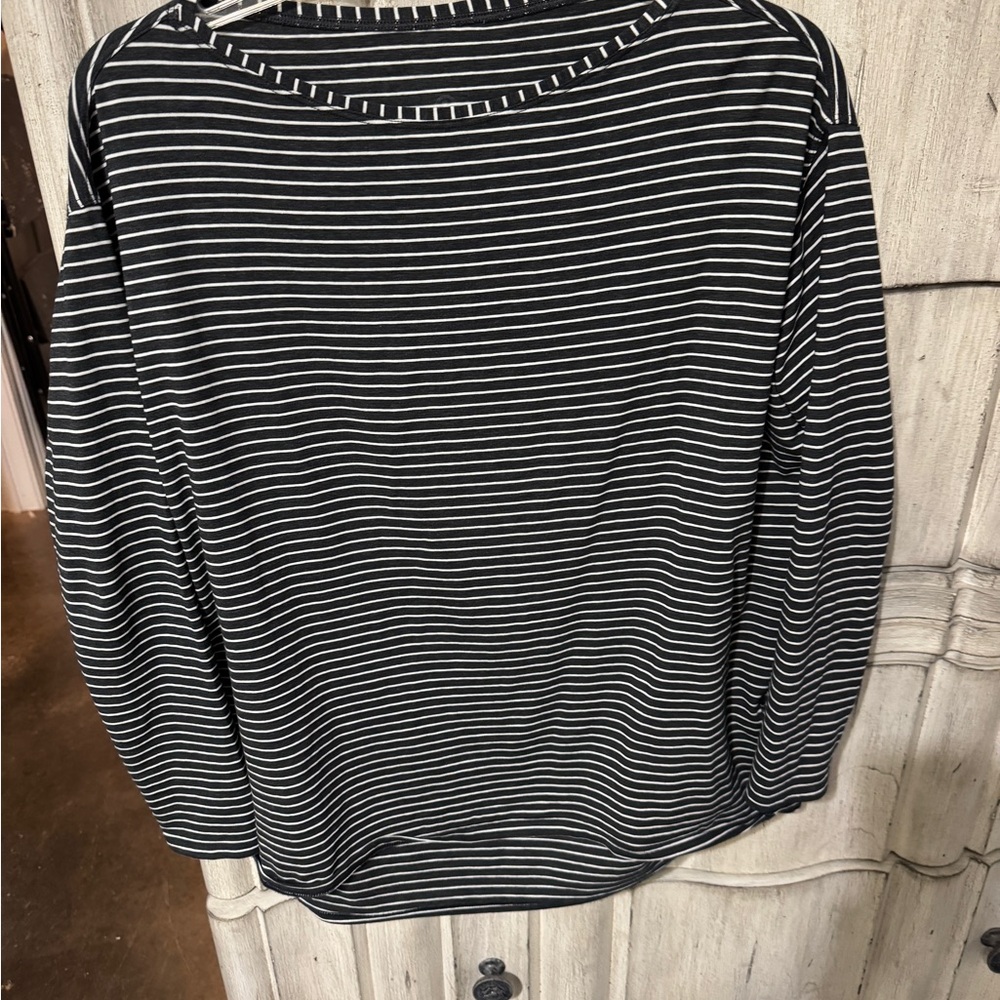 Lululemon back in action long sleeve shirt